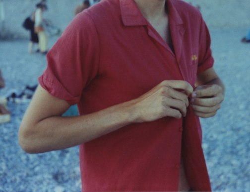 Samuel Laurence Cunnane, Un jeune homme s'habille sur une plage et autres images