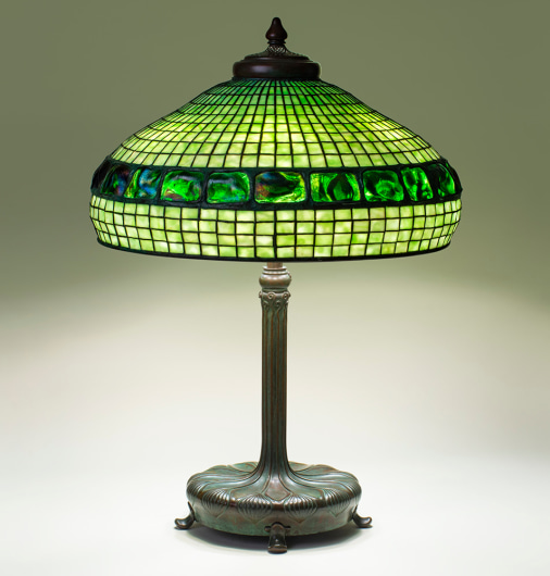 &quot;Turtle Back&quot; Border Table Lamp