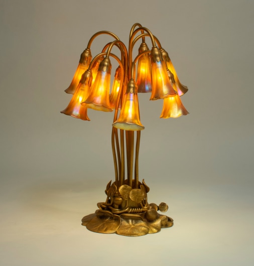10-Light Pond Lily Lamp