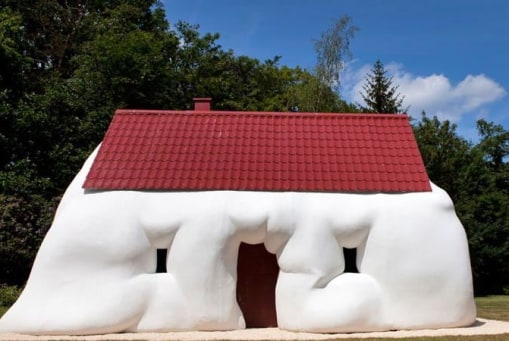 Erwin Wurm: Am I Still a House?