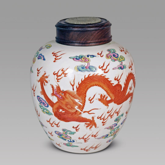 Chinese Imperial Famille Rose Porcelain Jar