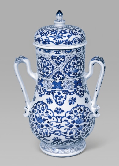 Chinese Blue and White Porcelain Covered Two Handled Vase