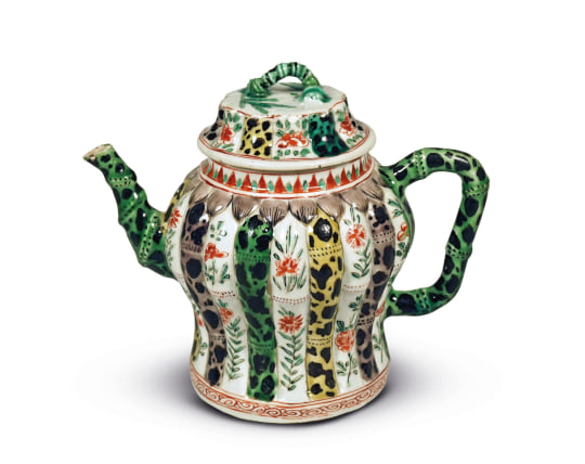 Chinese Famille Verte Glazed Porcelain Teapot