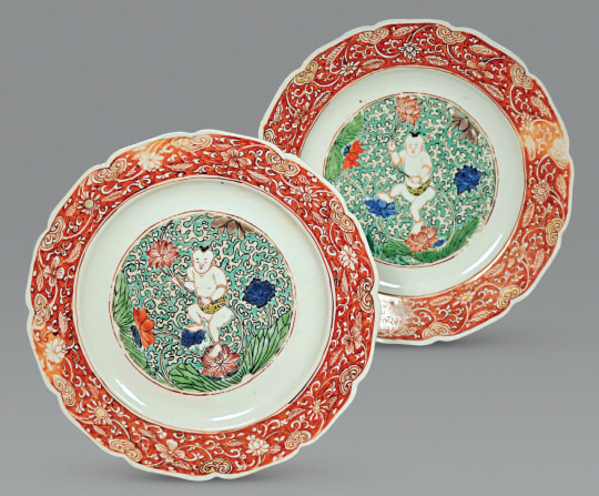 Pair of Chinese Rouge de Fer and Famille Verte Porcelain Plates
