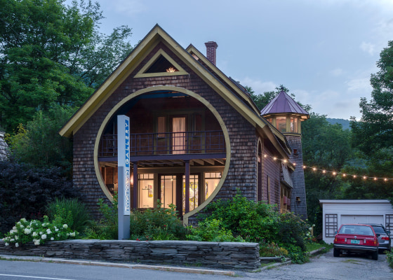 BigTown Gallery, Art New England Magazine's pick for travelers into Vermont this fall!