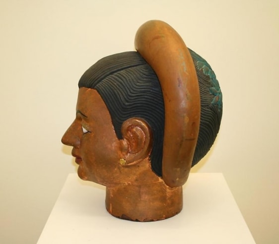Ravinder Reddy HEAD 3 1996 Pigment and gold leaf on terracotta 25 x 16 x 16 in. Previously exhibited in 'Modern India' 2008 at the Institut Valenci&agrave; d'Art Modern, Spain