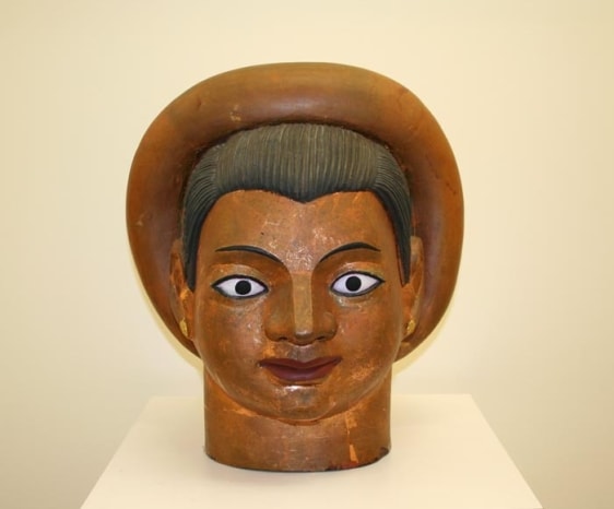 Ravinder Reddy HEAD 3 1996 Pigment and gold leaf on terracotta 25 x 16 x 16 in. Previously exhibited in 'Modern India' 2008 at the Institut Valenci&agrave; d'Art Modern, Spain