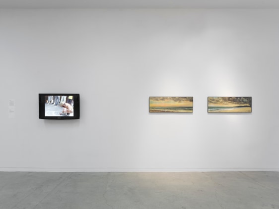 Aicon Gallery, Gift and it&#039;s Offerings