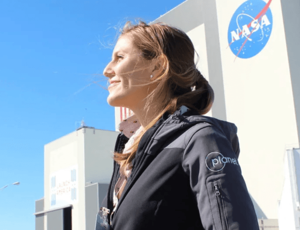 Magnet Minds: An Interview with Art Astronaut, Richelle Gribble