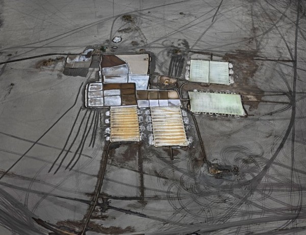 Time lists upcoming Edward Burtynsky show at HGG as &quot;Can't Miss&quot;