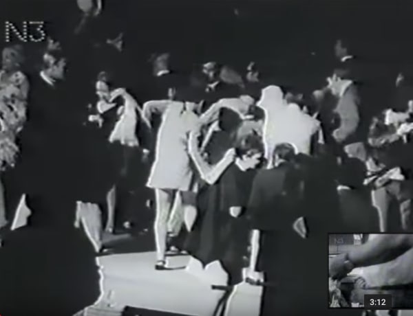 1967- Velvet Underground Plays for Connecticut Socialites