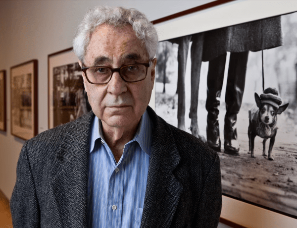Elliott Erwitt, Photographer Who Transformed Mundane into Art, Dies at 95