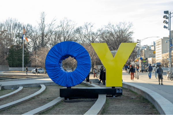 Brooklyn Museum’s iconic ‘OY/YO’ sculpture is wrapped in blue fabric to show support for Ukraine
