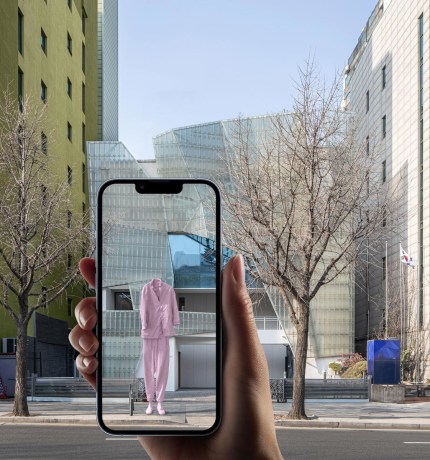Announcing Erwin Wurm in Augmented Reality for Frieze Seoul