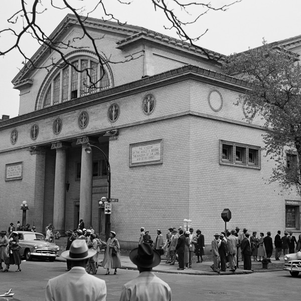 Gordon Parks: Pastor E.F. Ledbetter and The Metropolitan Baptist Church, 1953