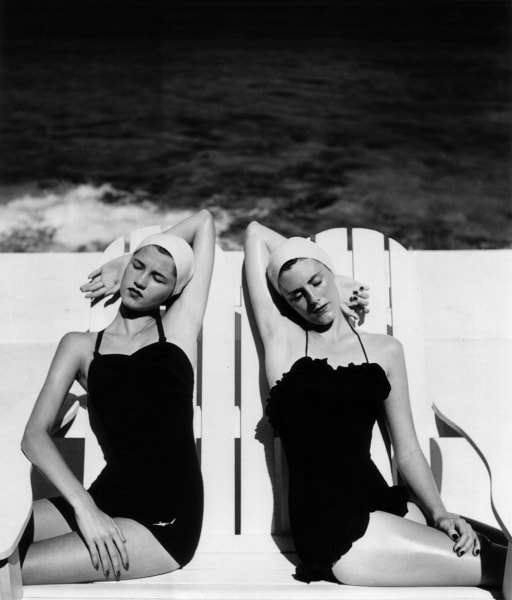 Louise Dahl-Wolfe, Twins at the Beach, 1955