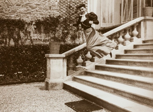 Jacques Henri Lartigue, Cousin Bichonnade in Flight, 1905