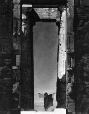 Edward Steichen, Isadora Duncan at the Portal of the Parthenon, Athens, Greece, 1921