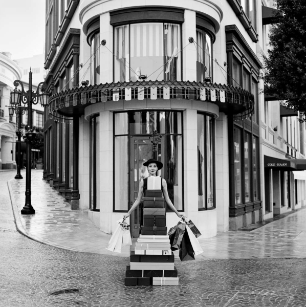 Rodney Smith, Woman with Chihuahua on Rodeo Drive, Beverly Hills, California, 1998