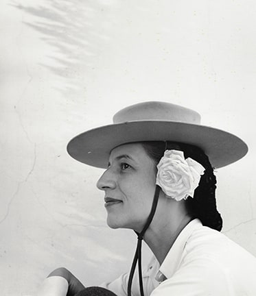 Louise Dahl-Wolfe, Diana Vreeland in Sombrero, 1942