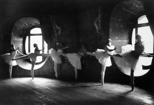 Alfred Eisenstaedt,  Swan Lake Rehearsal, Opera de Paris, 1930