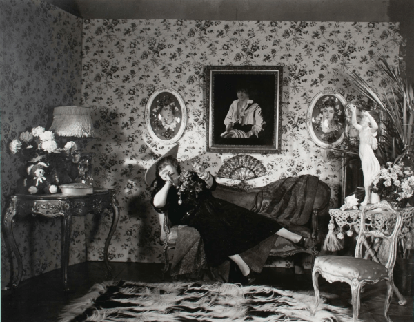 Horst P. Horst, Bowery Belle, 1947
