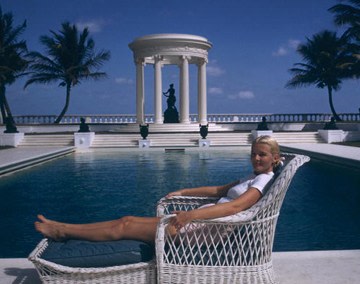 Slim Aarons, C.Z. Guest at her home, Palm Beach, Florida, 1955