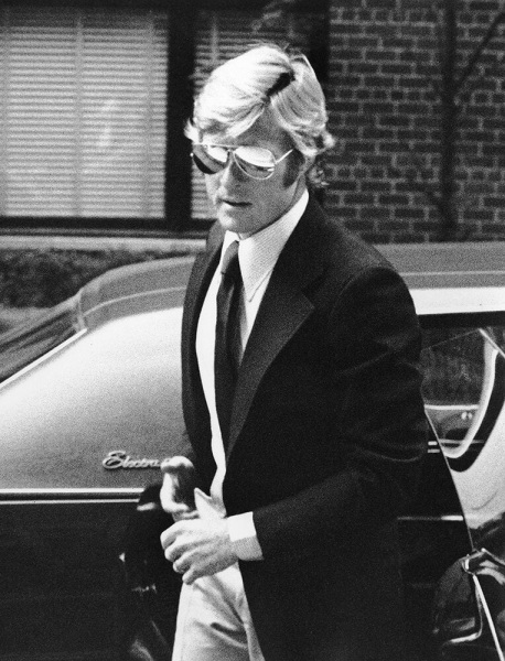 Ron Galella, Robert Redford arriving at Mary Lasker&rsquo;s apartment New York, 1974