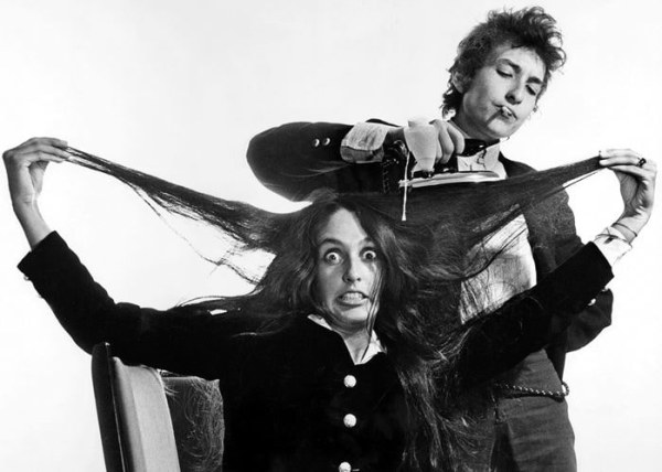 Daniel Kramer, Bob Dylan Ironing Joan Baez's Hair, New Haven, Connecticut, 1965