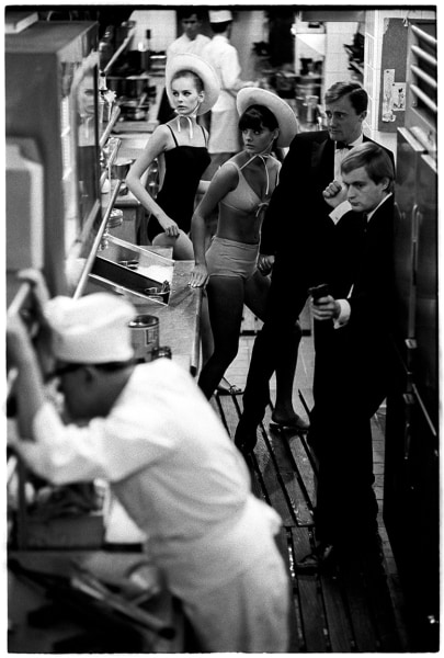 Jerry Schatzberg, Fashion in the Kitchen: Agneta Freiberg, Katherine Carpenter, Robert Vaughn, and David McCallum, 1965