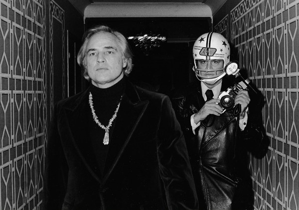 Ron Galella, Marlon Brando and Ron Galella, New York, 1974