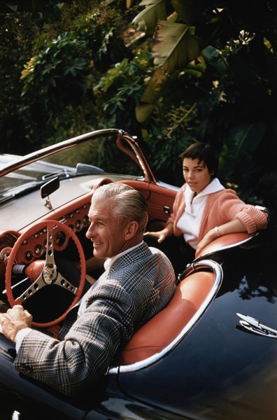 Slim Aarons, Jim Kimberly and Kim Wadsworth at the Beverly Hills Hotel, 1956