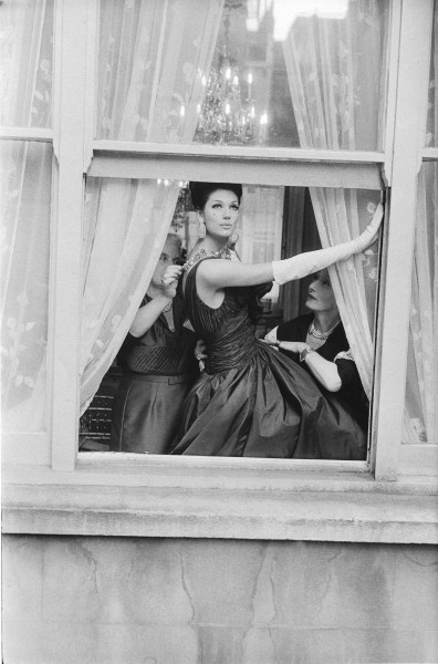 Frank Horvat, Simone d'Aillencourt, VOGUE, London, 1961