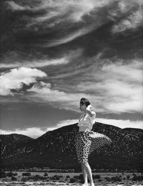 Louise Dahl-Wolfe, June Vincent, Santa Fe, 1941