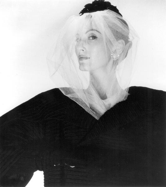 Louise Dahl-Wolfe, Veil and Black Coat, 1954