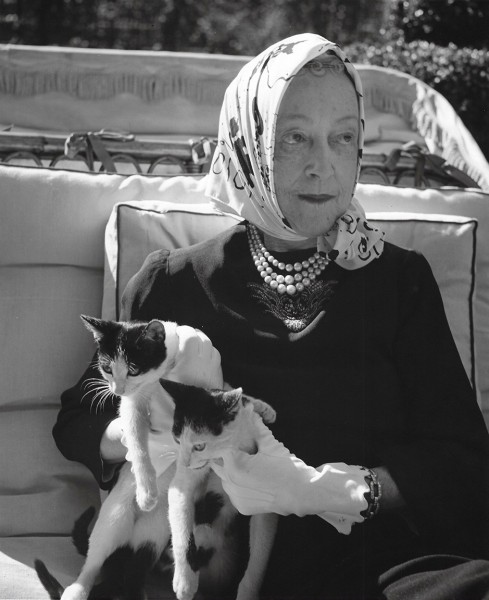 Louise Dahl-Wolfe, Elsie De Wolfe (Lady Mendl), Paris 1946