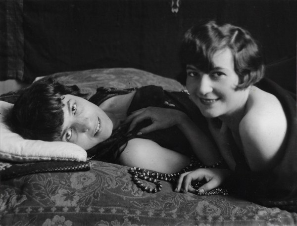 Andr&eacute; Kert&eacute;sz, Girlfriends, Paris, 1926