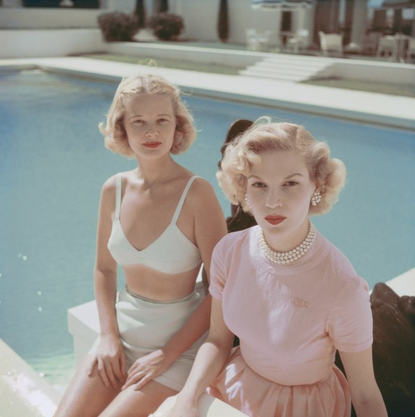 Slim Aarons, C.Z. Guest, Joanne Connelly