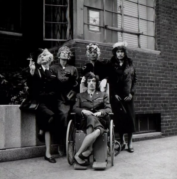 Jerry Schatzberg,  Rolling Stones in Drag, New York, 1966