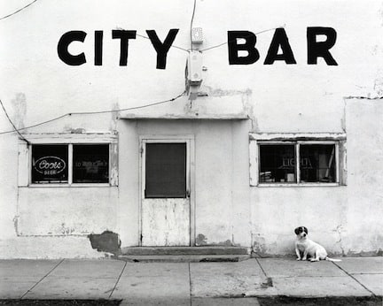 Kurt Markus, Pat&#039;s City Bar, Mosquero, New Mexico, 1986