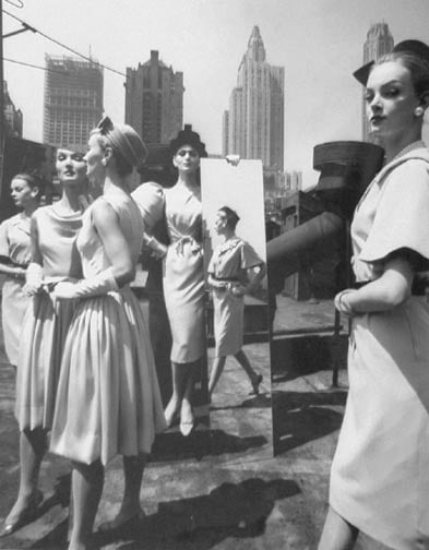 William Klein, Models and Mirrors on Roof, Vogue, New York, 1962