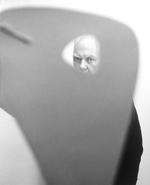 Bernard Gotfryd, Alexander Calder at the Guggenheim, NYC, 1970&#039;s