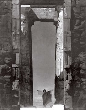 Edward Steichen, Isadora Duncan at the Portal of the Parthenon, Athens, 1920