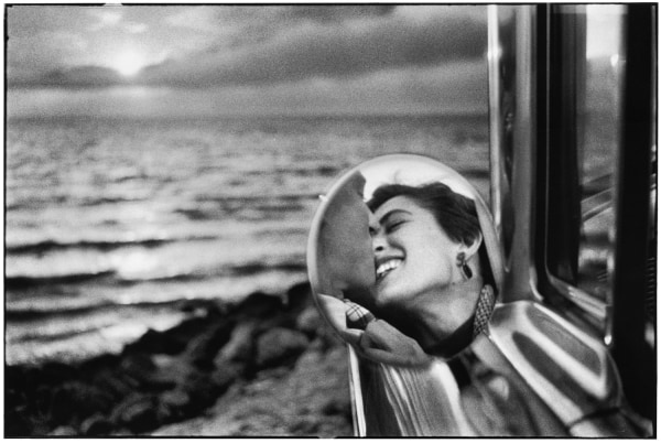 Elliott Erwitt California Kiss, 1956