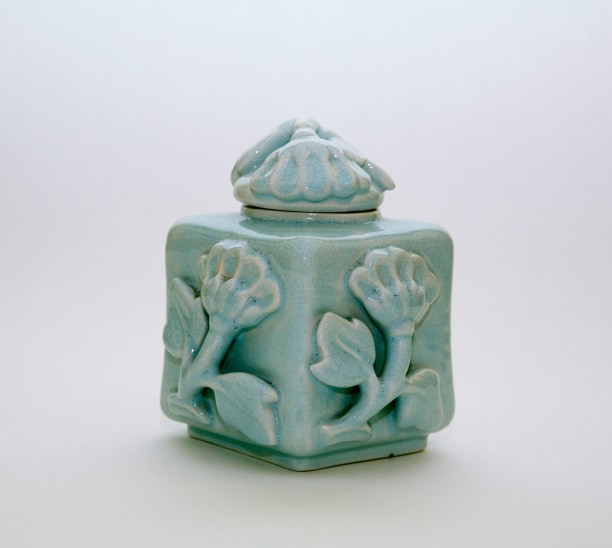 Wilhelm K&aring;ge, Lidded Box, c. 1925