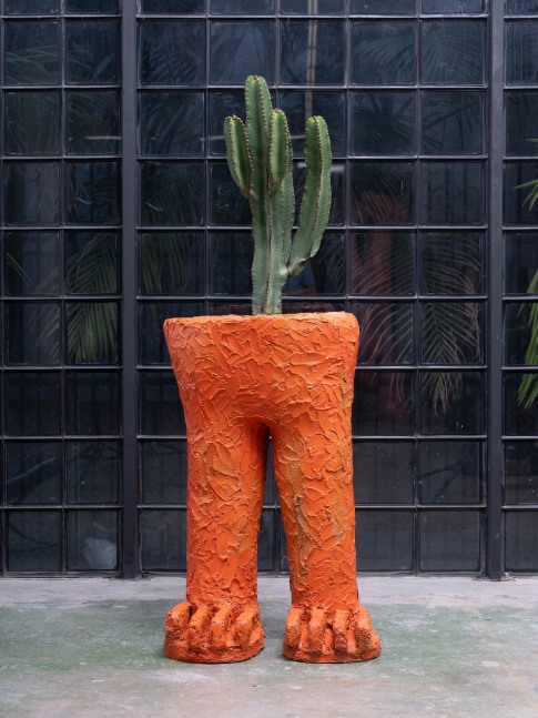 Stanley Edmondson

Untitled (Gigantor Planter), 2024

painted cement

47 x 28 x 24 in
119 x 71 x 61 cm