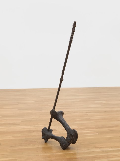 Jorge Peris

F&amp;egrave;mur, bast&amp;ograve;n, 2020

bronze

dimensions variable