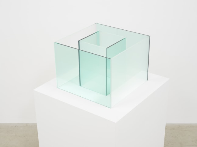 Larry Bell
Untitled SS (Spa / Sea Salt), 2021
Laminated glass
12 x 16 x 16 inches
30.5 x 40.6 x 40.6 cm