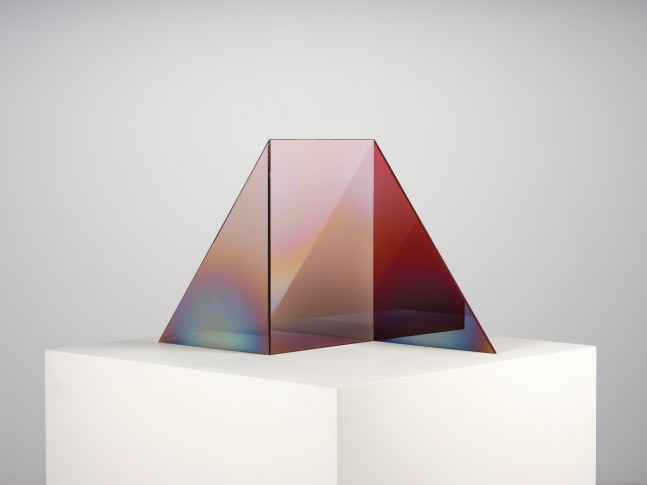 Larry Bell
TRIOLITH (Blush/Red Poppy) D, 2024
Laminated glass coated with inconel and silicon monoxide
Overall Dimensions:
16 x 24 x 12 inches
40.6 x 61 x 30.5 cm