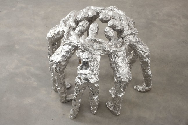 Tom Friedman
Huddle, 2013
Stainless steel
34 x 47 inches
(86.36 x 119.38 cm)